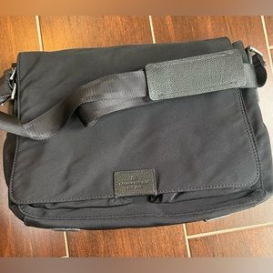 Banana Republic crossbody messenger bag